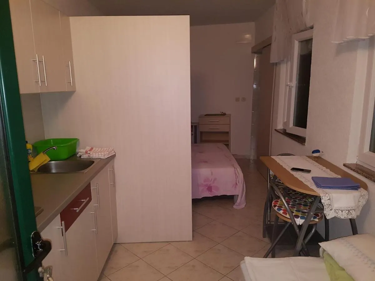 Apartment Studio Dinjiska 9386A Povljana